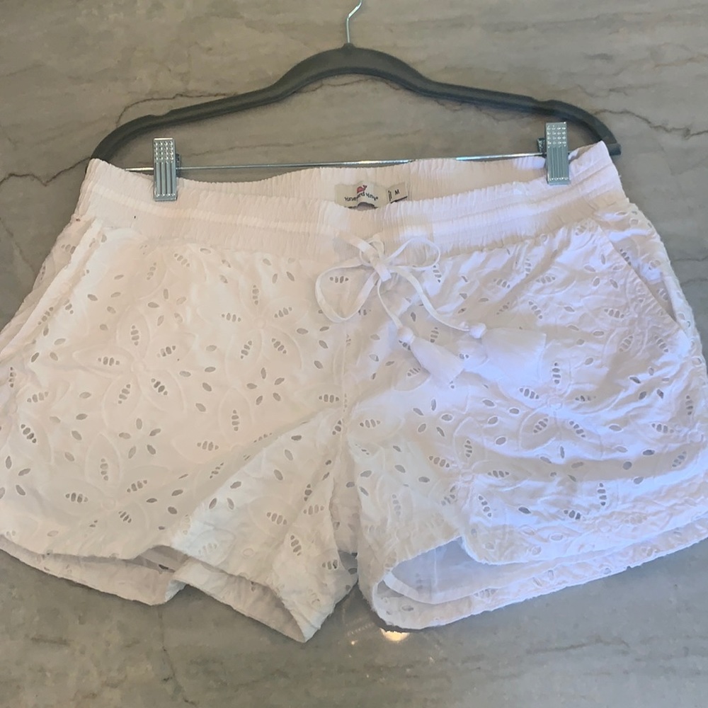 White vineyard vine